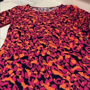 Escapada Pink and Orange Patterned tunic. Size S. Flowy and classy.